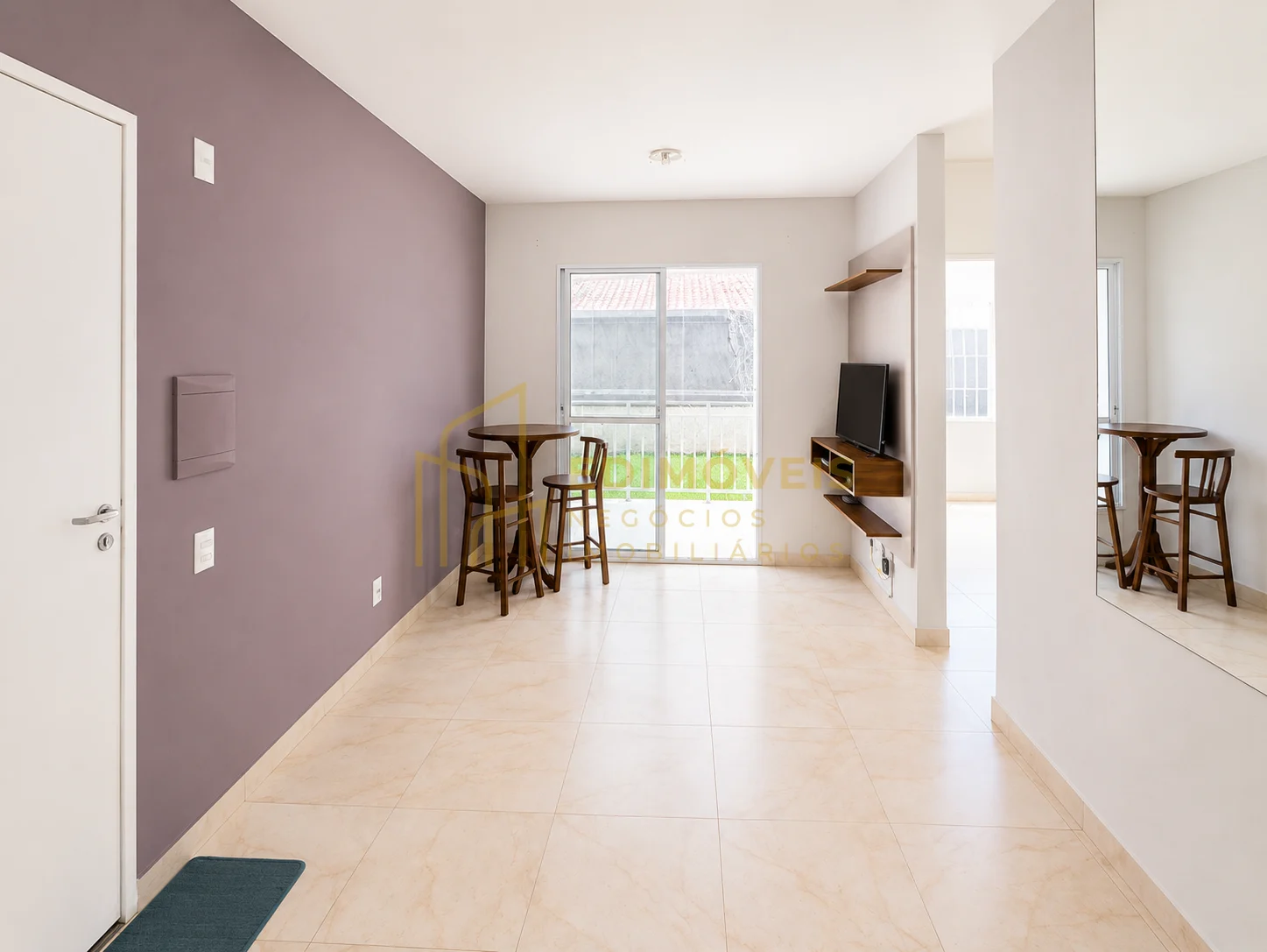Imagem 1 de Apartamento térreo à venda na praia da Baleia | A poucos minutos de Manguinhos