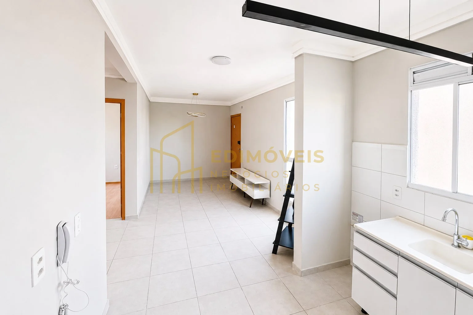 Imagem 1 de APARTAMENTO 2 QUARTOS REFORMADO COM ELEVADOR | PARQUE VIVA MARE - SERRA ES
