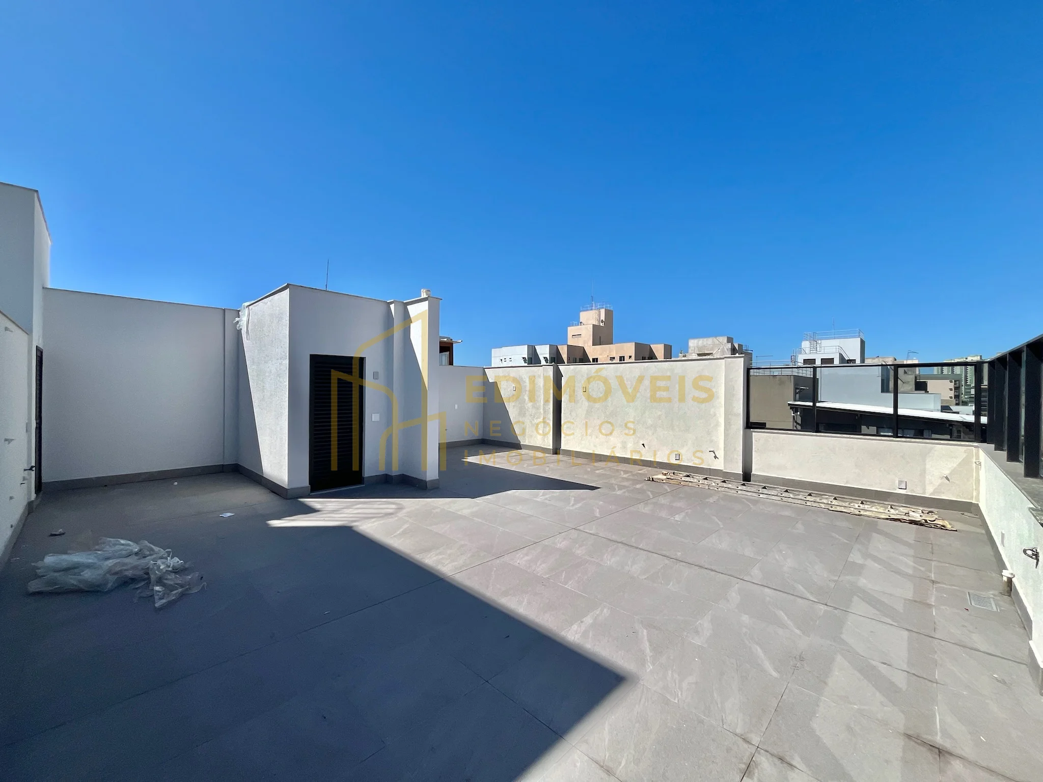 Imagem 1 de A última cobertura do Rovereto: 182,76 m² com terraço privativo de 82,39 m² em Jardim Camburi