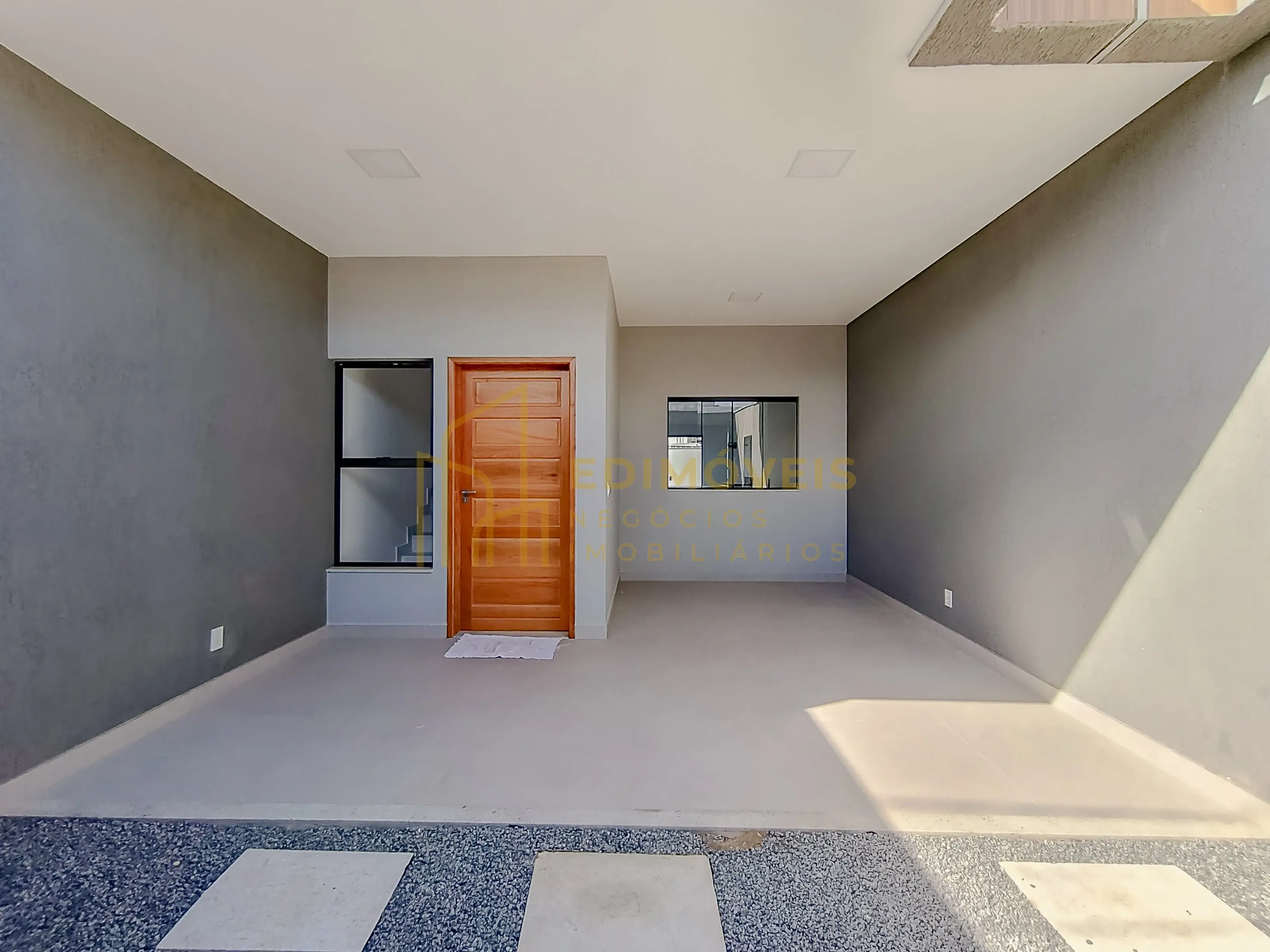 Imagem 1 de Casa Duplex 3 Quart sendo 1 Suíte e Quintal no Residencial Solar do Porto – Planície da Serra