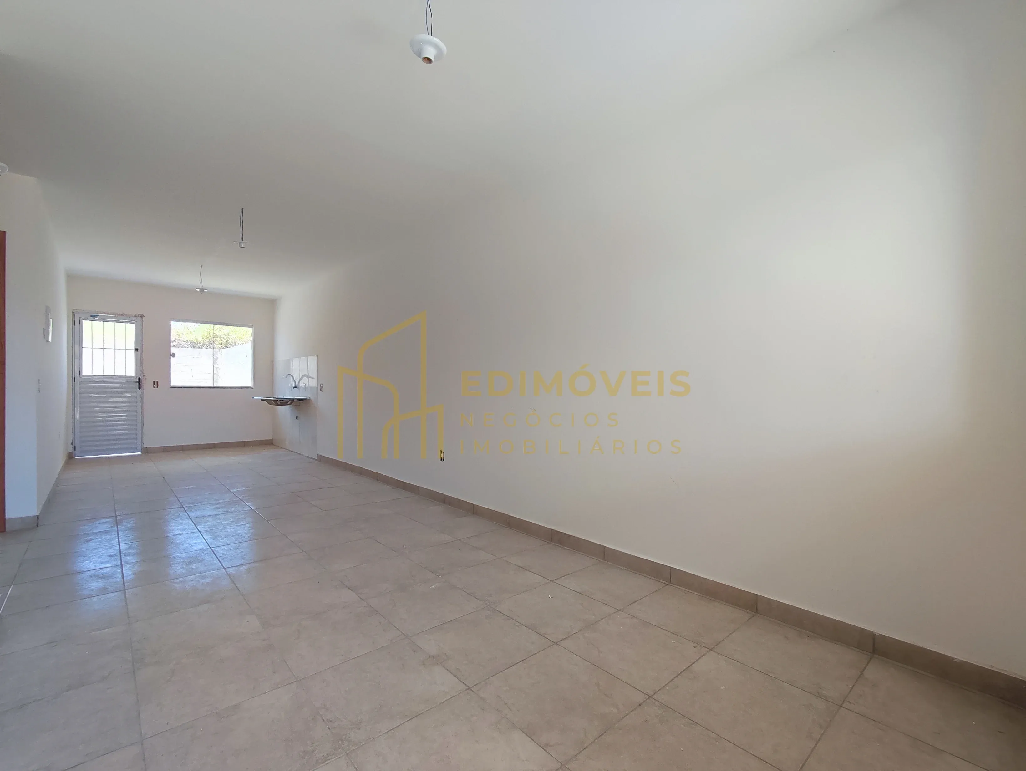Imagem 1 de Oportunidade - Casa com 2 quartos em Centro da Serra