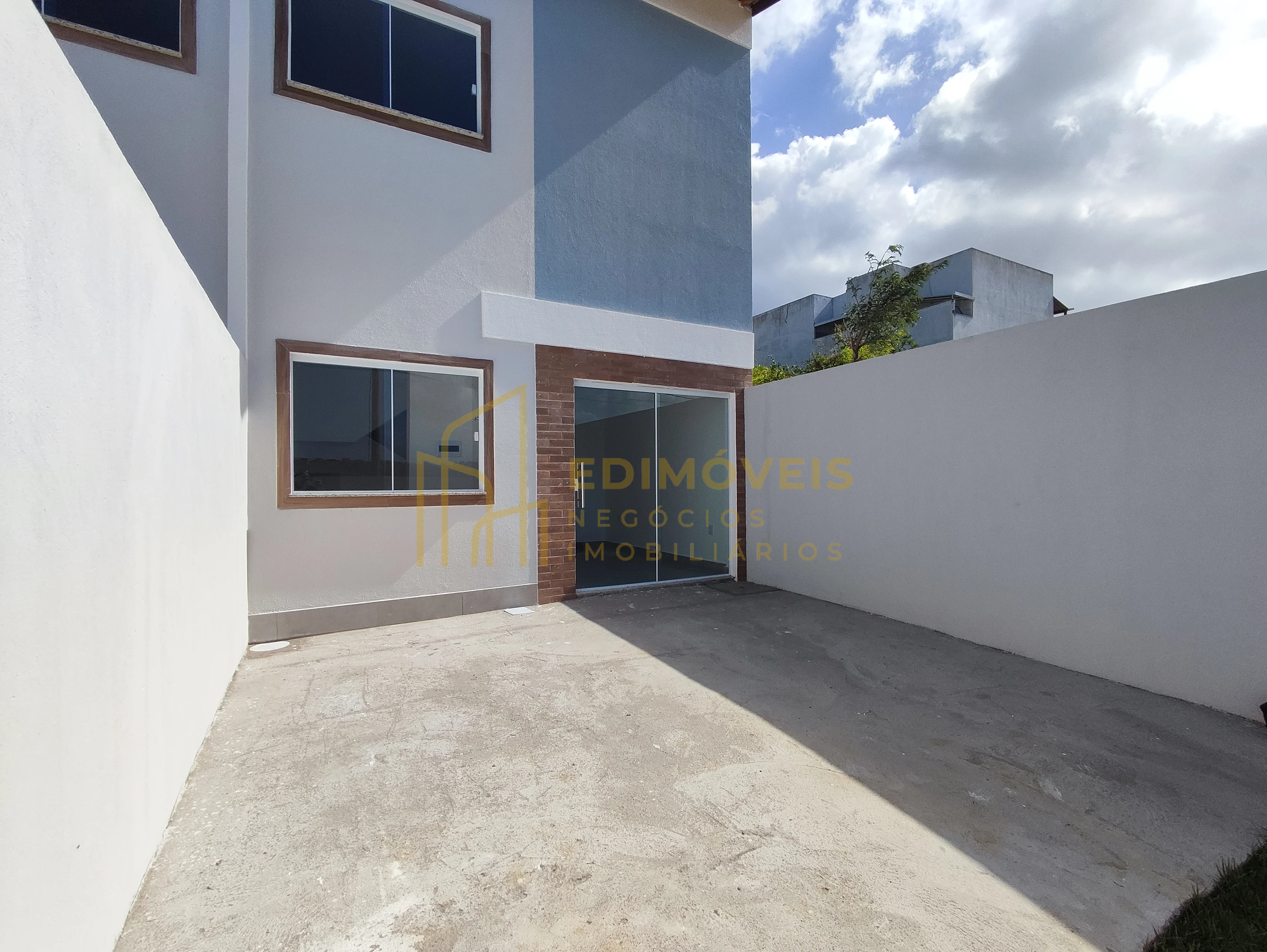 Imagem 1 de Casa Duplex 3 Quartos com Suíte – Colina do Campo, Campinho da Serra I