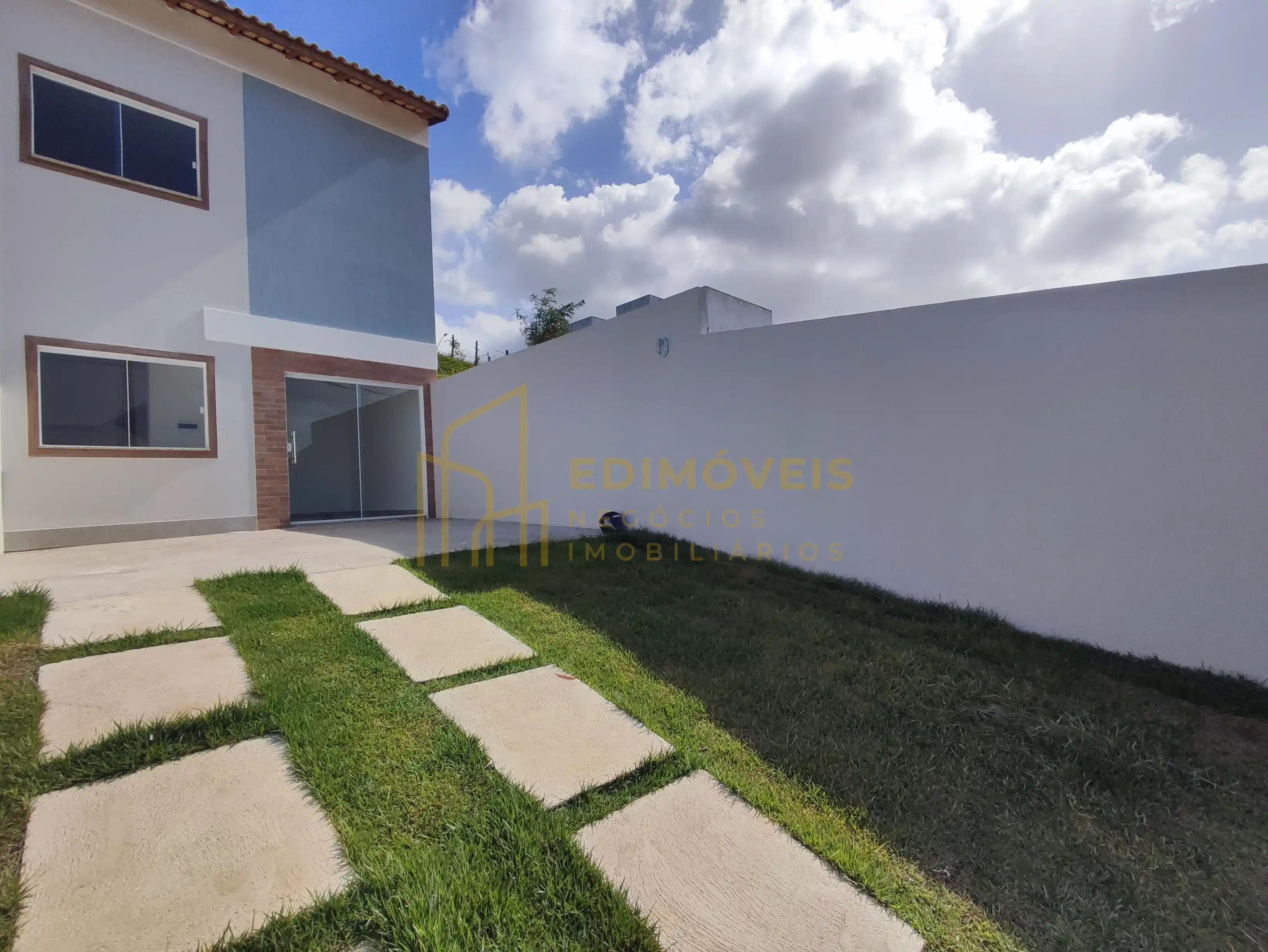 Imagem 1 de Casa Duplex 3 Quartos com Suíte – Colina do Campo, Campinho da Serra I