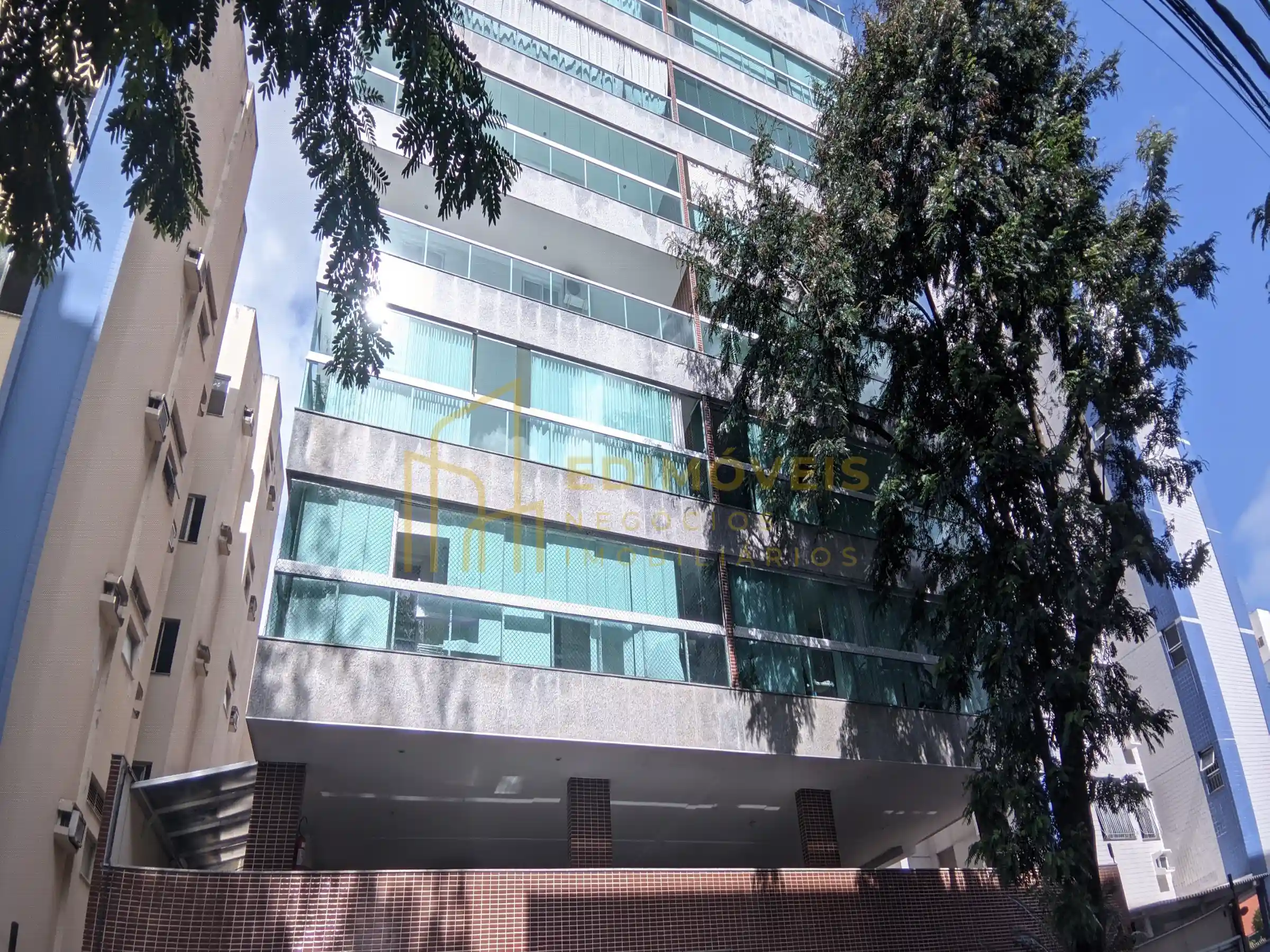Imagem 1 de Apartamento 03 quartos 98m² à venda em Jardim Camburi na 3ª quadra do mar Sol da manhã