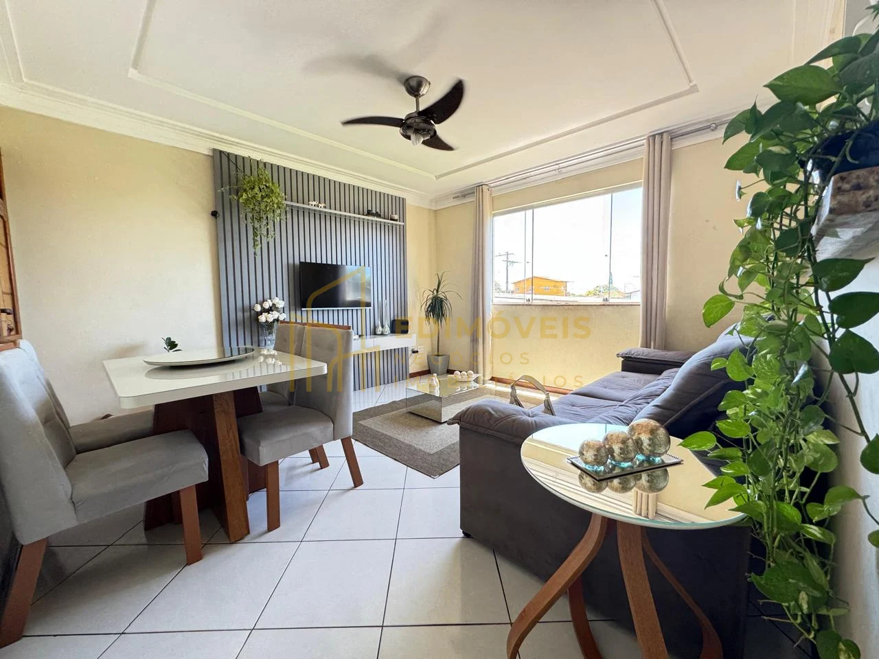 Imagem 1 de Lindo apartamento. A poucos metros da praia! Edifício Ilha de Cristal.