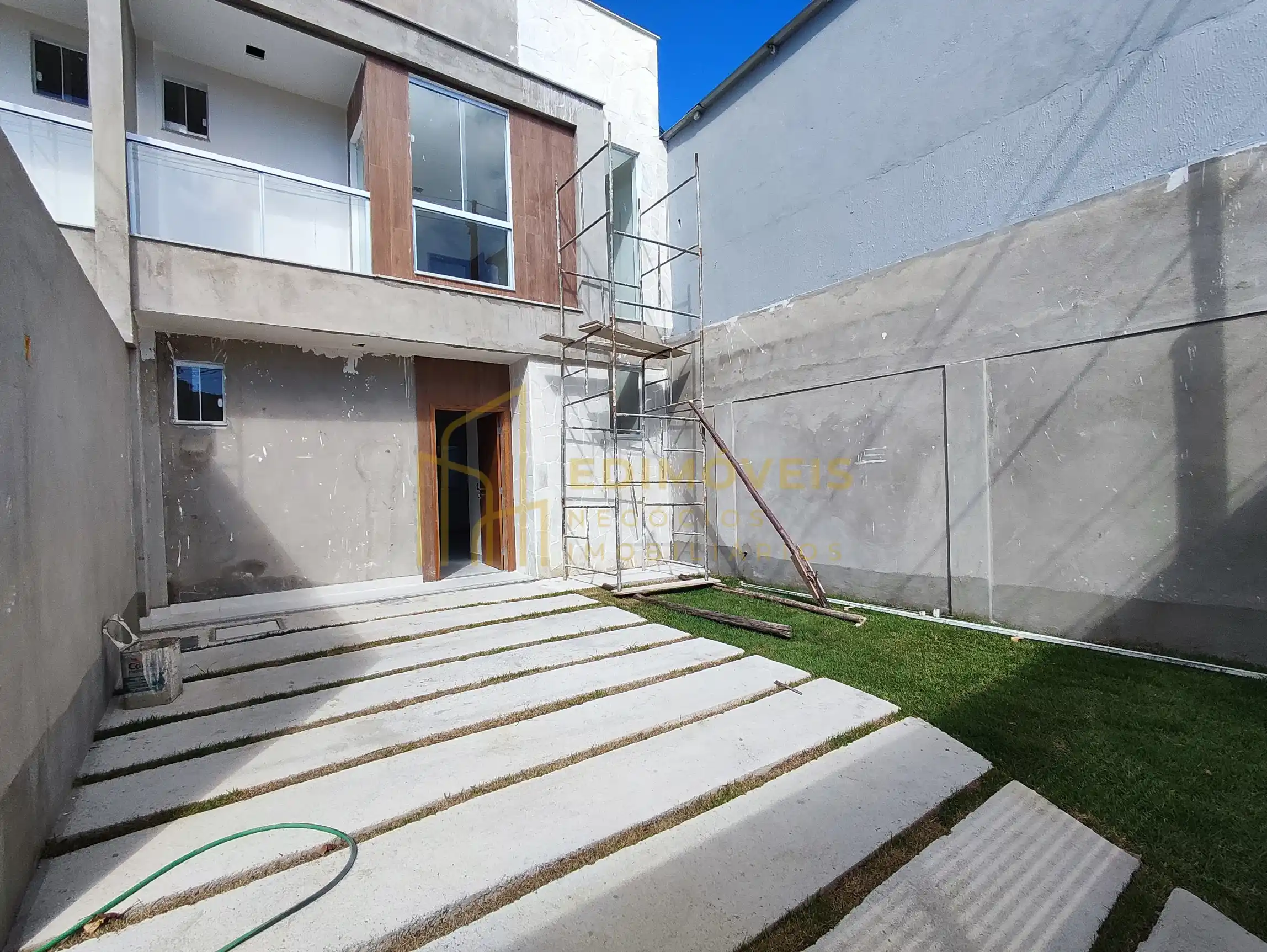 Imagem 1 de Casa Duplex a Apenas 250m da Praia – Balneário de Carapebus